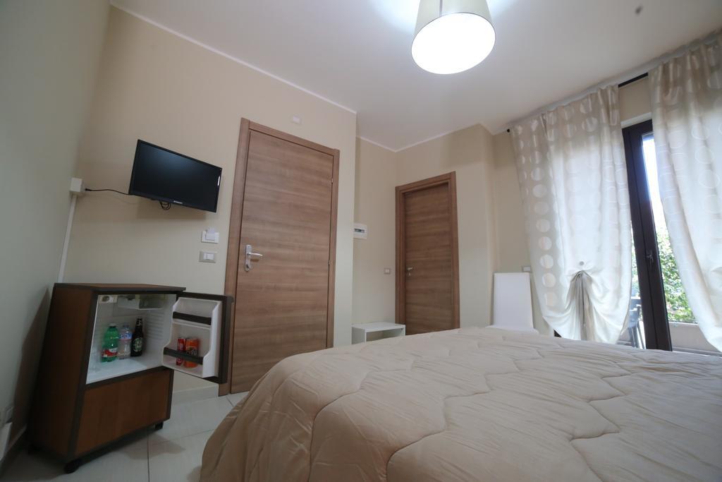 B&B Ciclopi Aci Castello Exterior foto