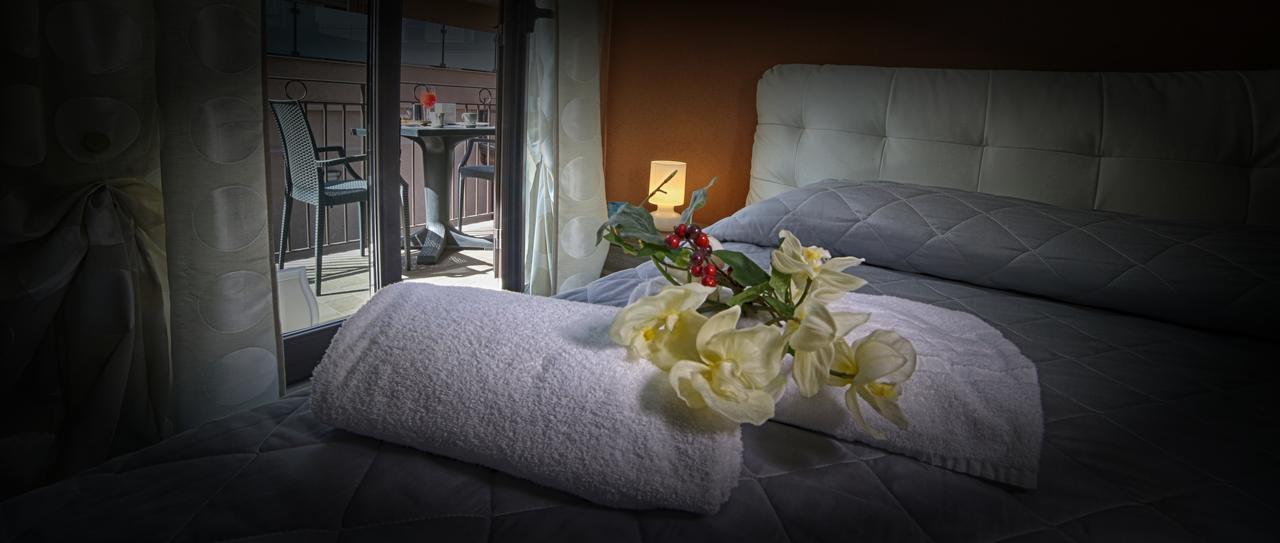 B&B Ciclopi Aci Castello Exterior foto